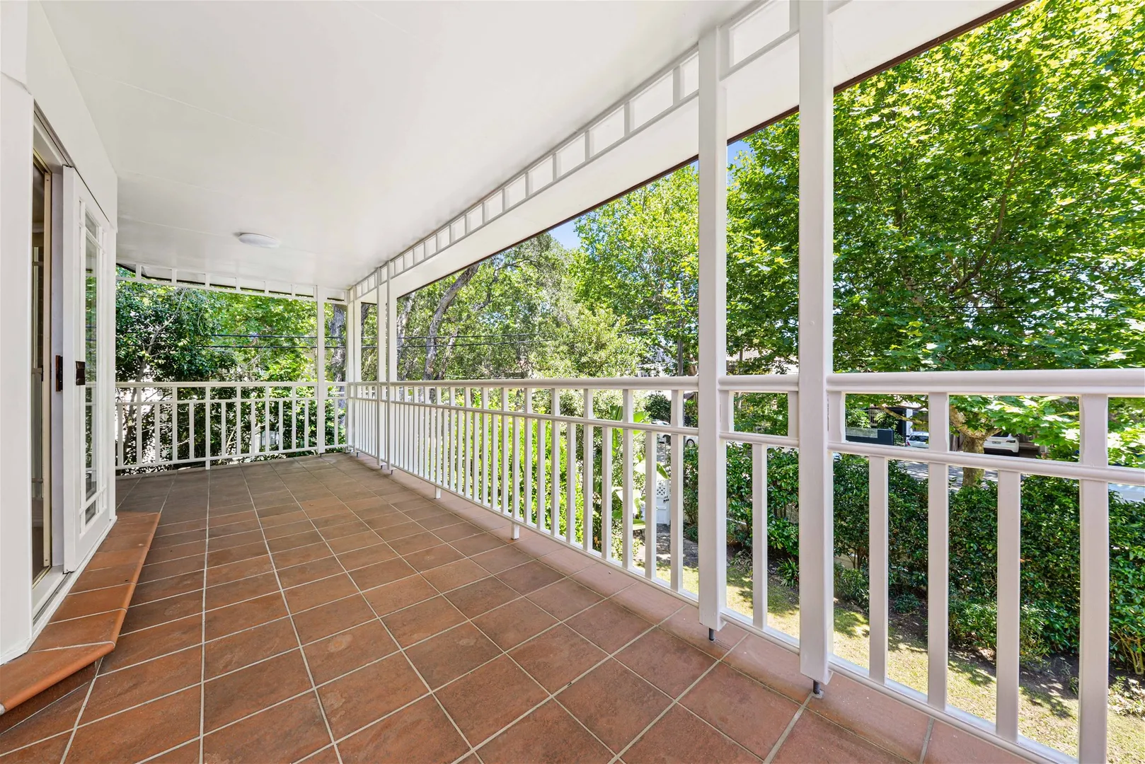 Enormous Family Home Just Moments from Double Bay Village - Więcej