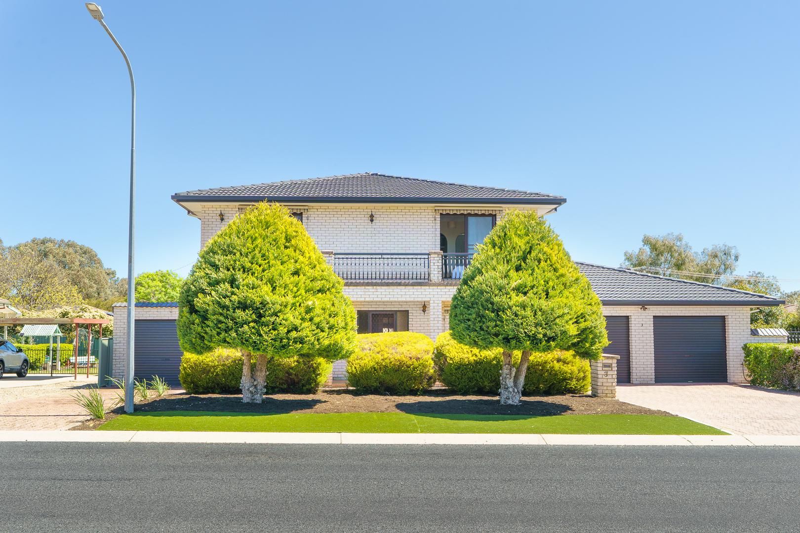 6 bedrooms House in 3 Thorpe Street FLOREY ACT, 2615