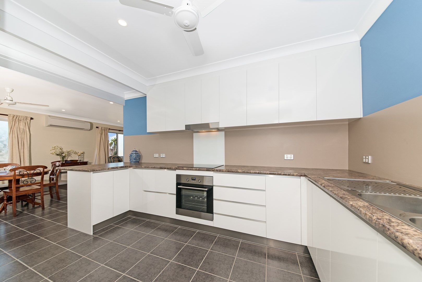 105 ireland street, Oonoonba QLD 4811, Image 0