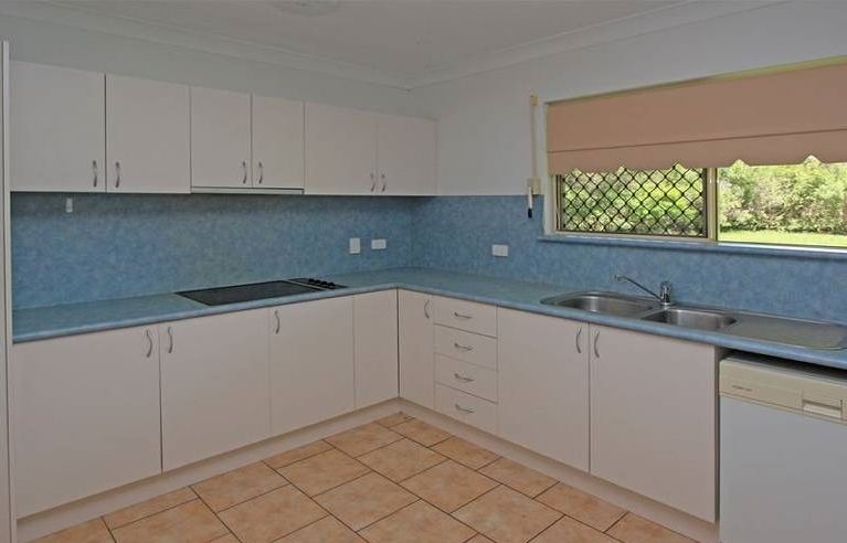 77 Blue Mountain Drive, BLUEWATER QLD 4818, Image 2