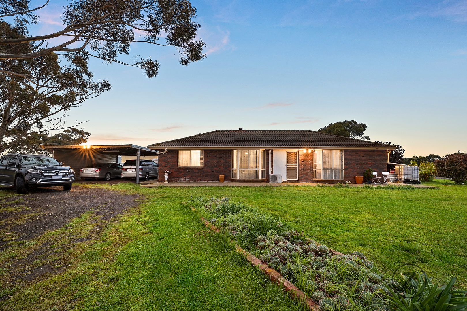 1780 Dohertys Road, Mount Cottrell VIC 3024 Domain