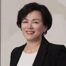 Lily Zhang, Sales representative