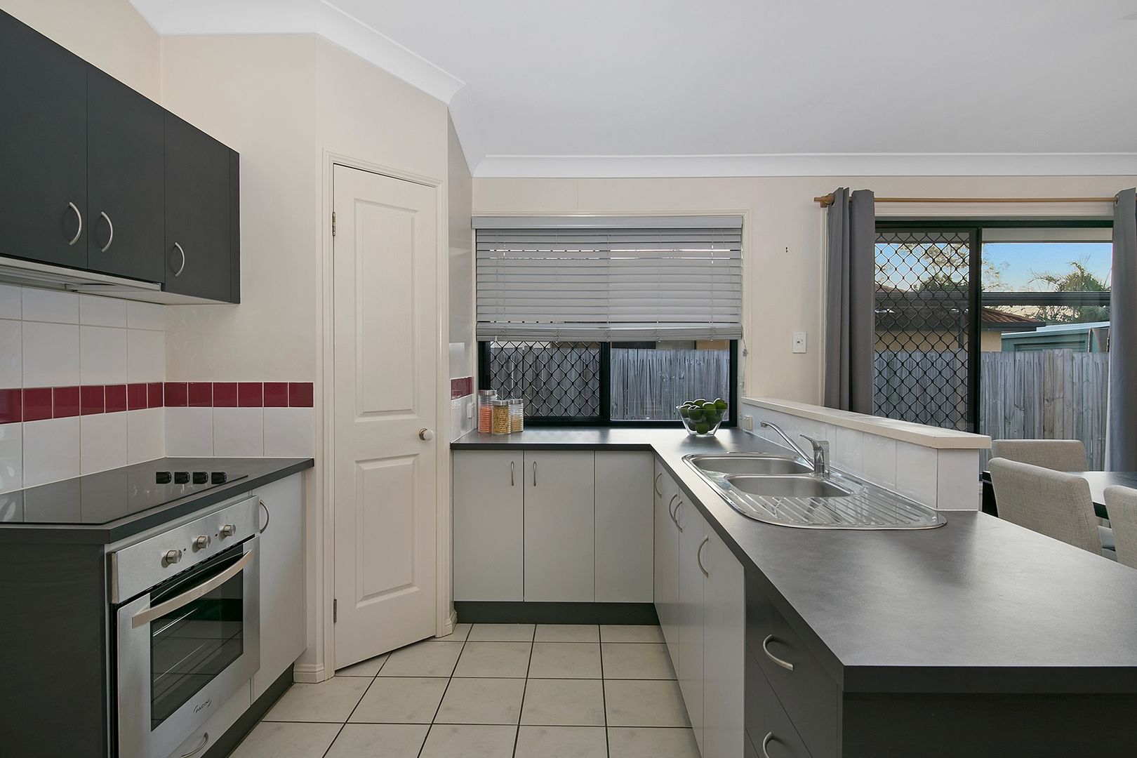 23 Bensley Place, Riverhills QLD 4074, Image 2