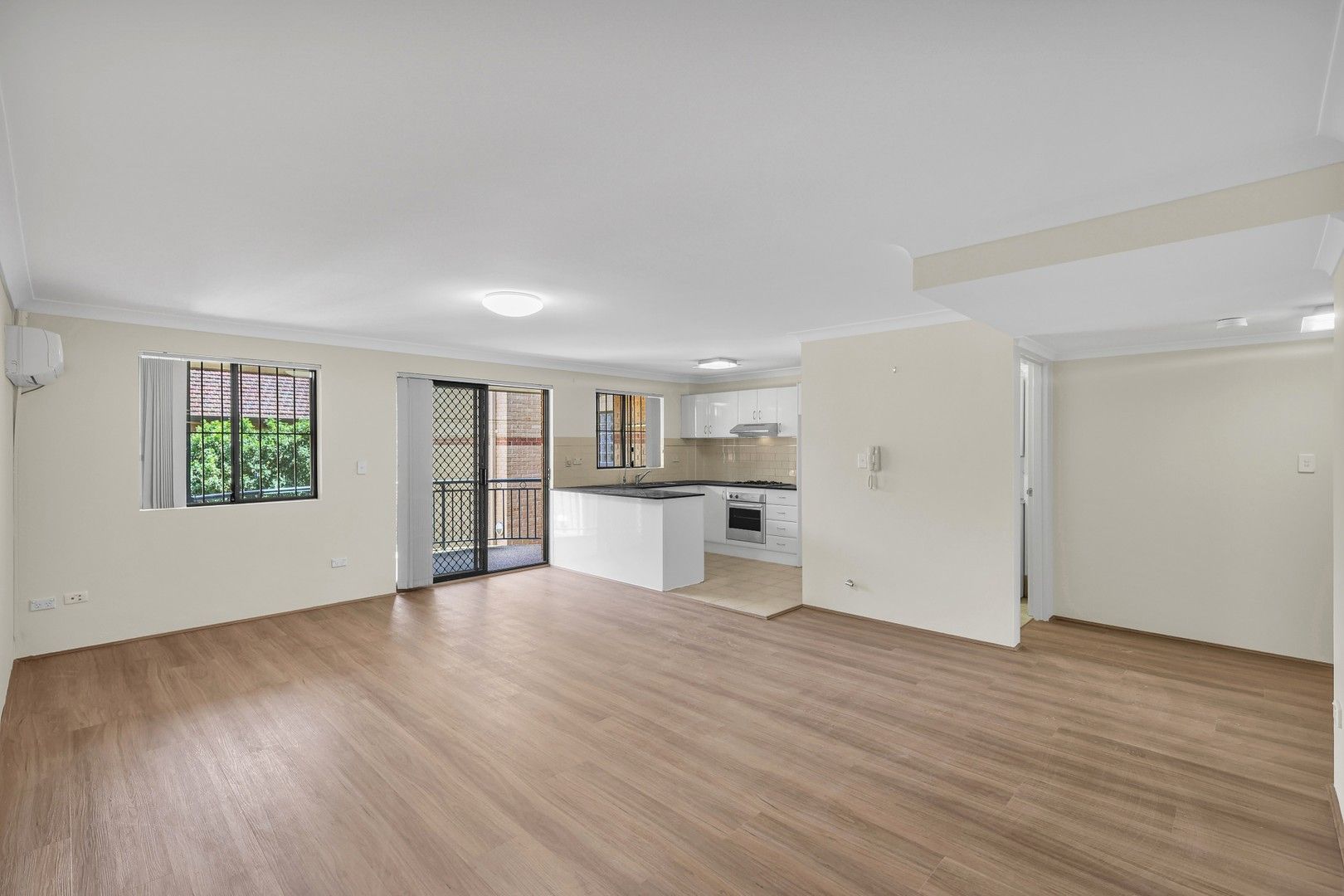 2 bedrooms Apartment / Unit / Flat in 6/21-23 Sheffield Street MERRYLANDS NSW, 2160