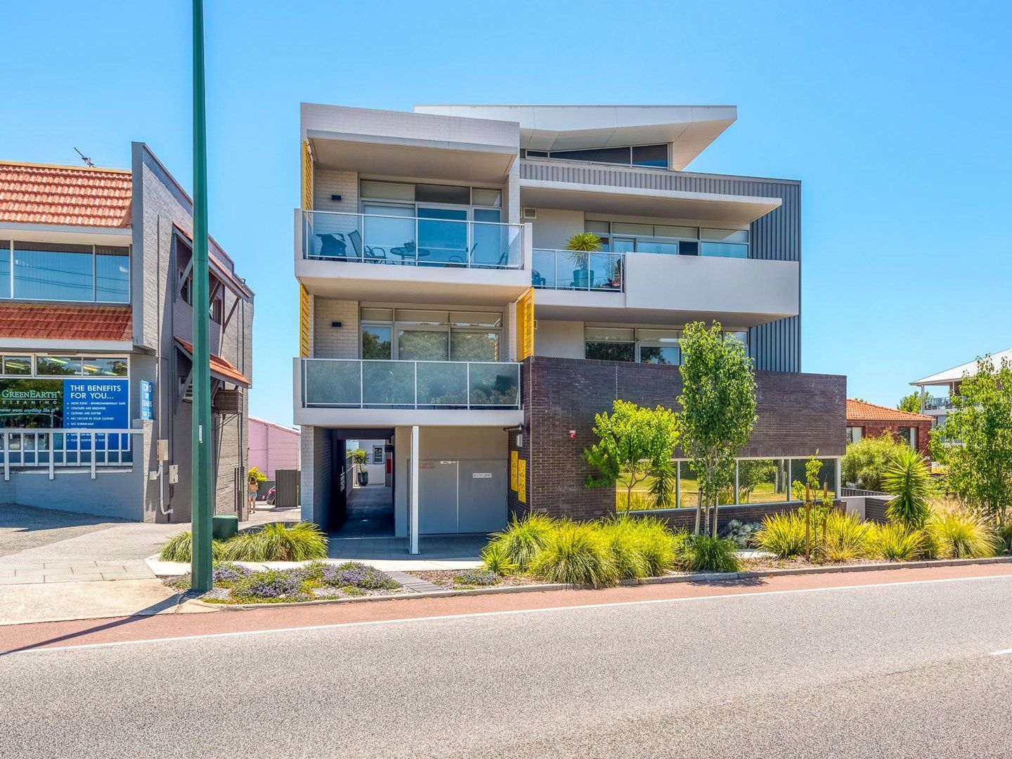 1 bedrooms Apartment / Unit / Flat in 1/171 Labouchere Road COMO WA, 6152