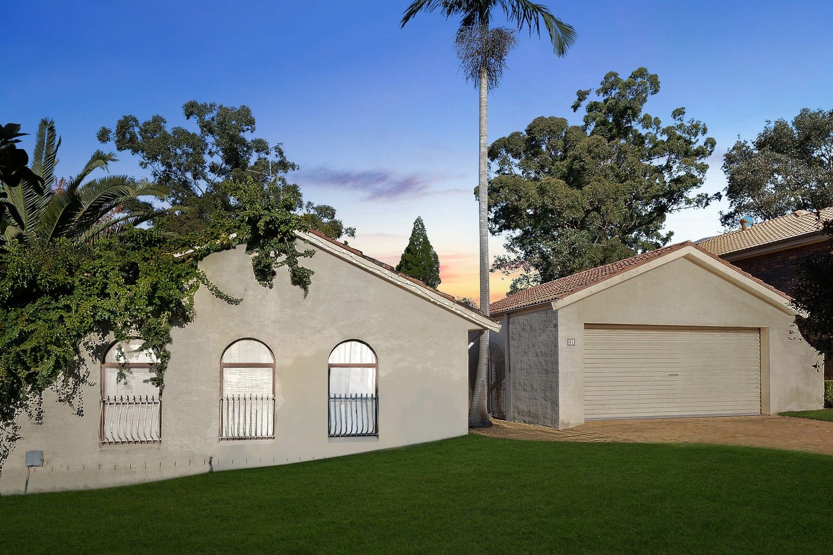 4 bedrooms House in 61 Luculia Avenue BAULKHAM HILLS NSW, 2153