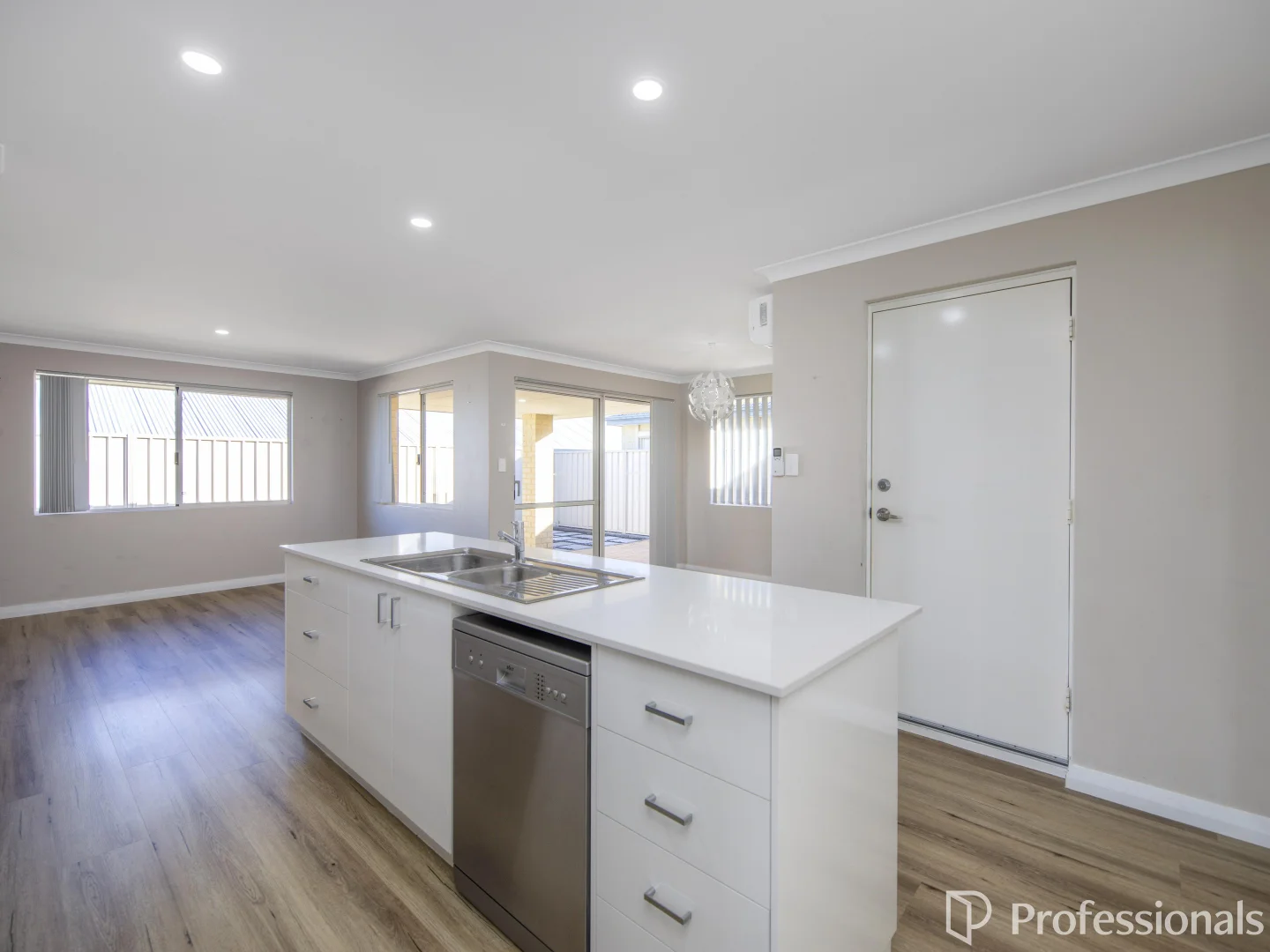 Additional image 12 of 101 Ashmore Avenue, Two Rocks WA 6037