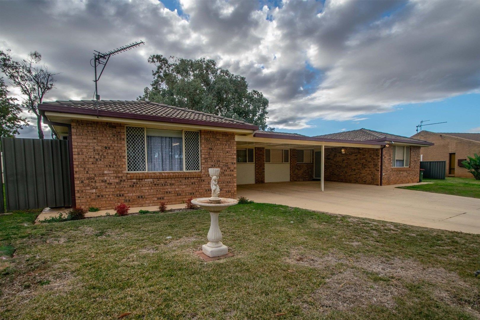 3 bedrooms Duplex in 5B Greenway Place DUBBO NSW, 2830