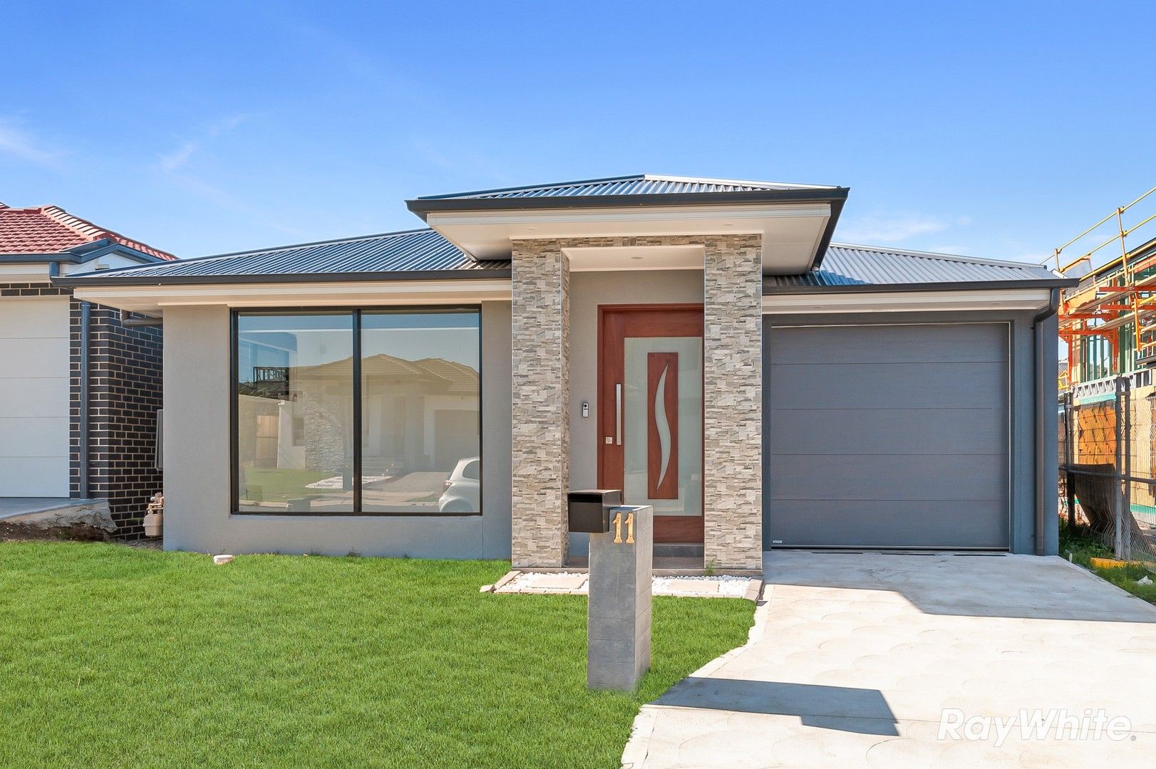 4 bedrooms House in 11 Rhinelander Road BOX HILL NSW, 2765