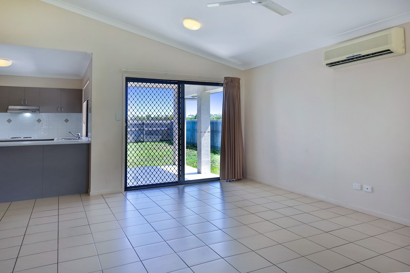 12 Ripon Court, Mount Low QLD 4818, Image 2