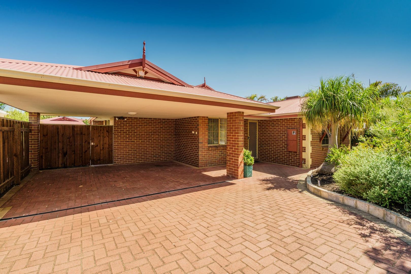 1/27 Henning Crescent, Manning WA 6152, Image 2