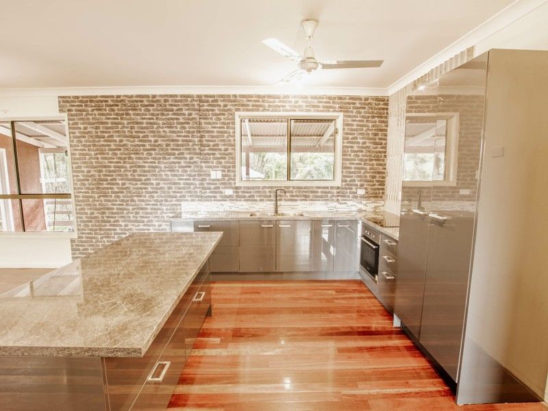 3 bedrooms House in 34-36 Highland street RUSSELL ISLAND QLD, 4184