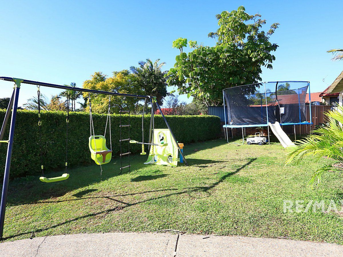 35 Meadow Brook Crescent, Merrimac QLD 4226, Image 2