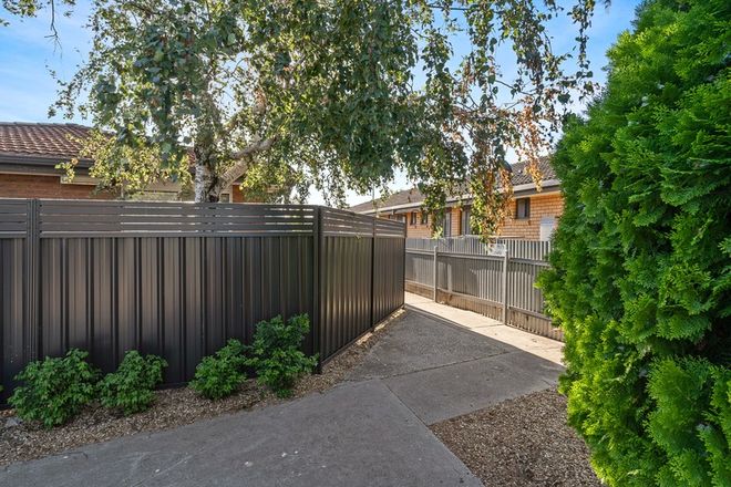 Picture of 2/731 East Street, EAST ALBURY NSW 2640
