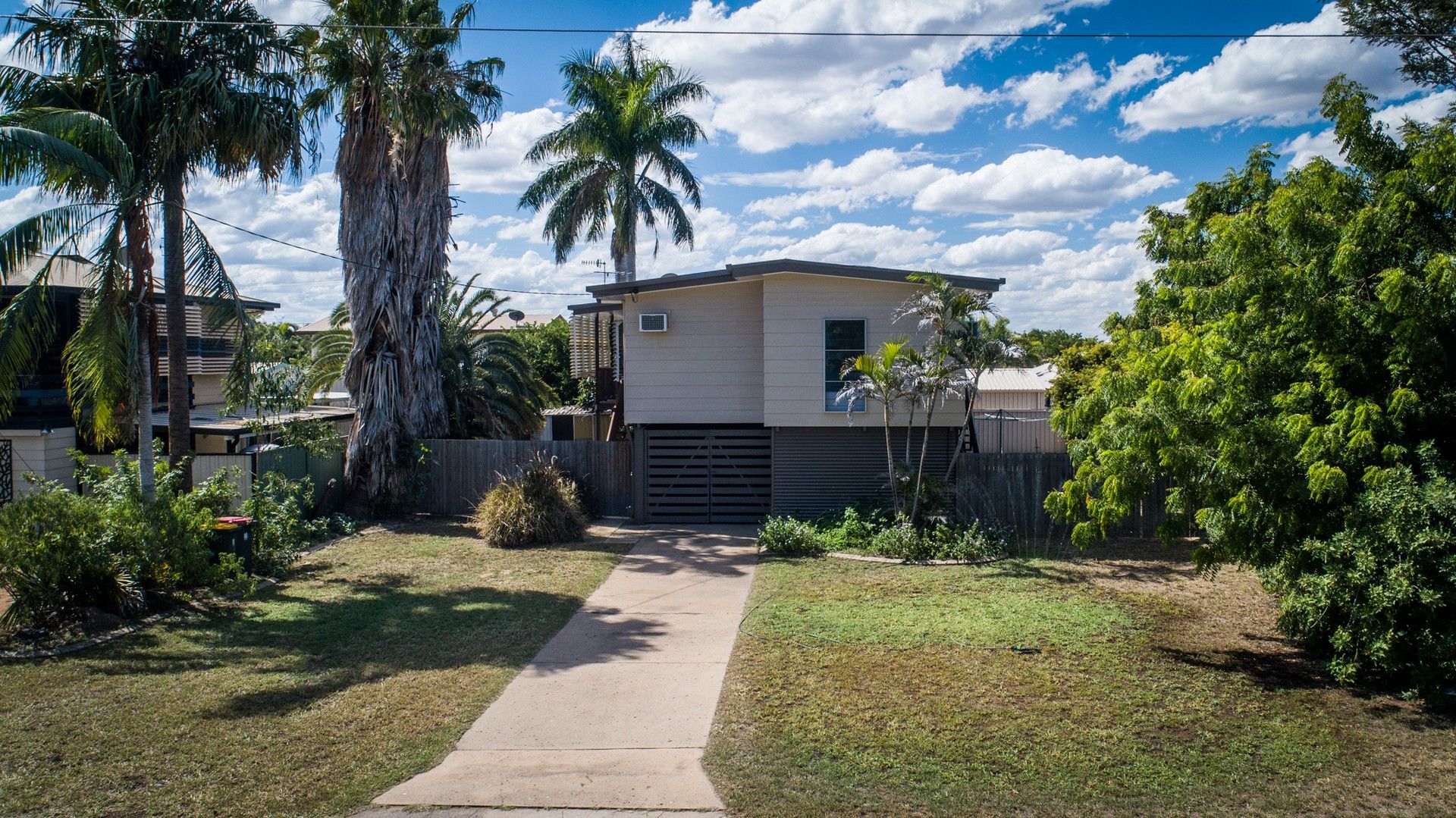 3 bedrooms House in 43 Cuthbert Street MORANBAH QLD, 4744