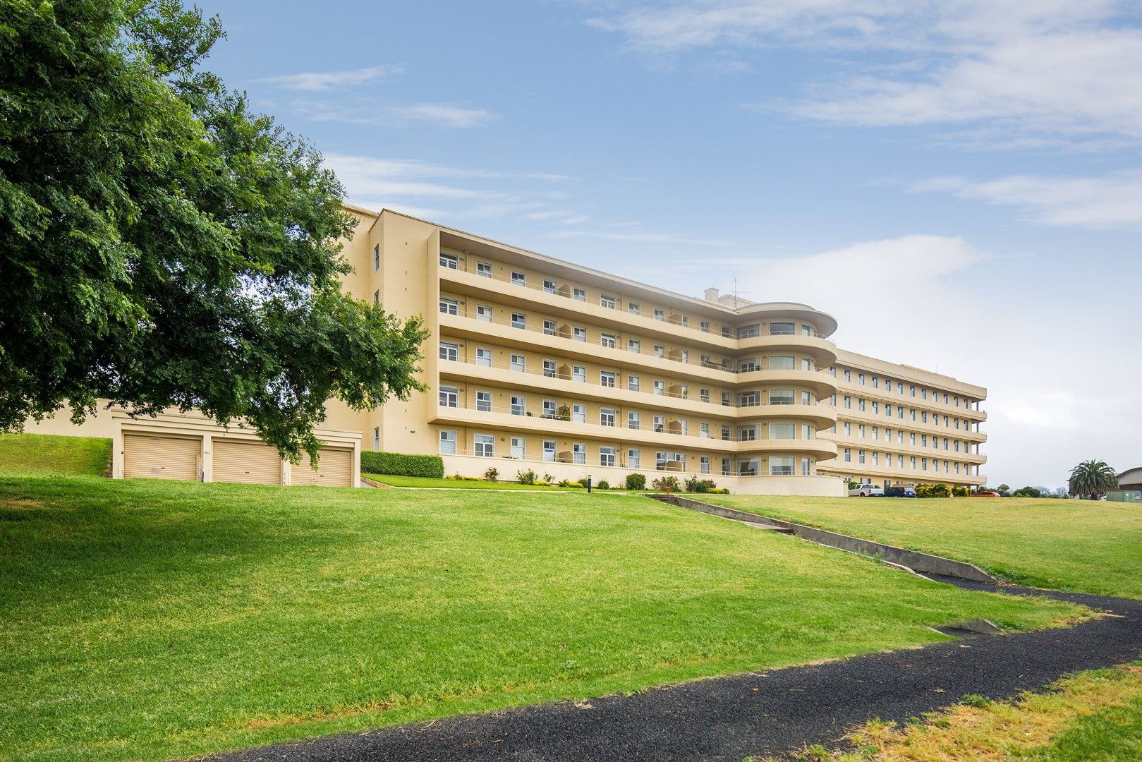 4002/3 Lake Terrace, Mount Gambier SA 5290 Apartment For Sale Domain