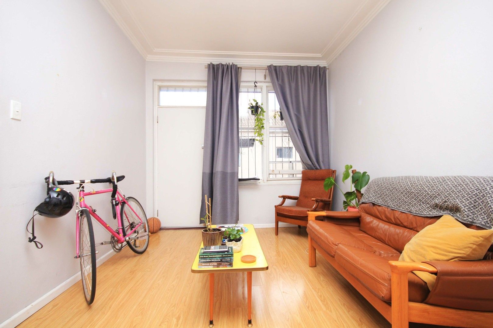 1 bedrooms Apartment / Unit / Flat in Unit 5/20 Herbert St DULWICH HILL NSW, 2203