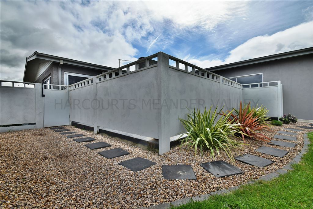 4 Quamby Court, Deloraine TAS 7304, Image 2