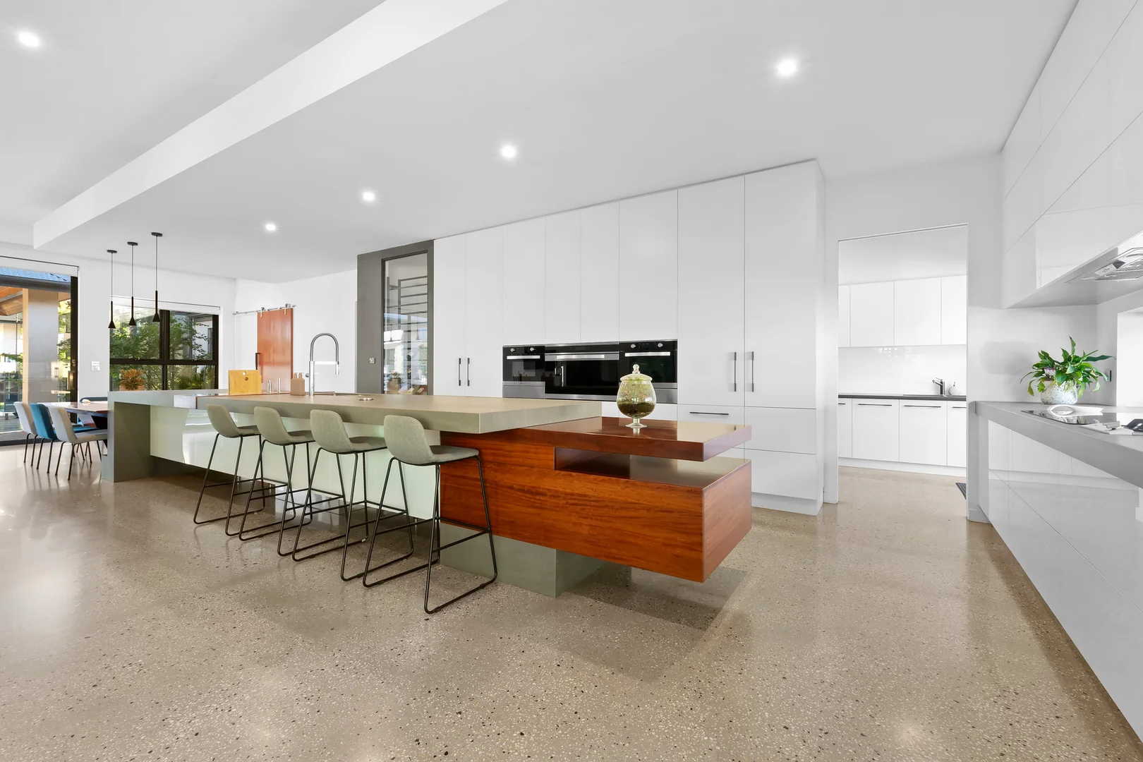 Additional image 7 of 192-194 Berringa Road, Park Orchards VIC 3114