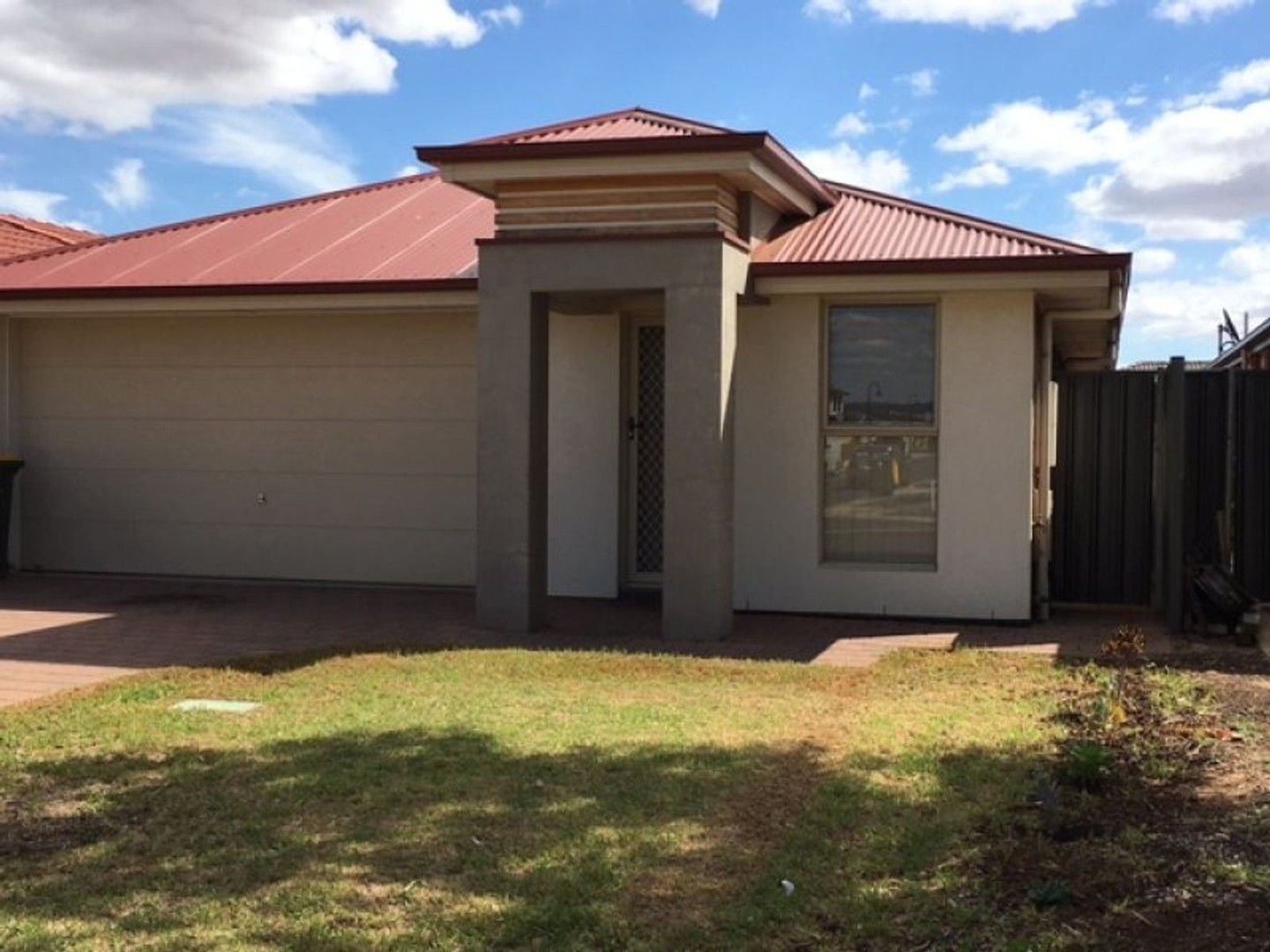 3 bedrooms House in 13 Valiant Road MUNNO PARA WEST SA, 5115