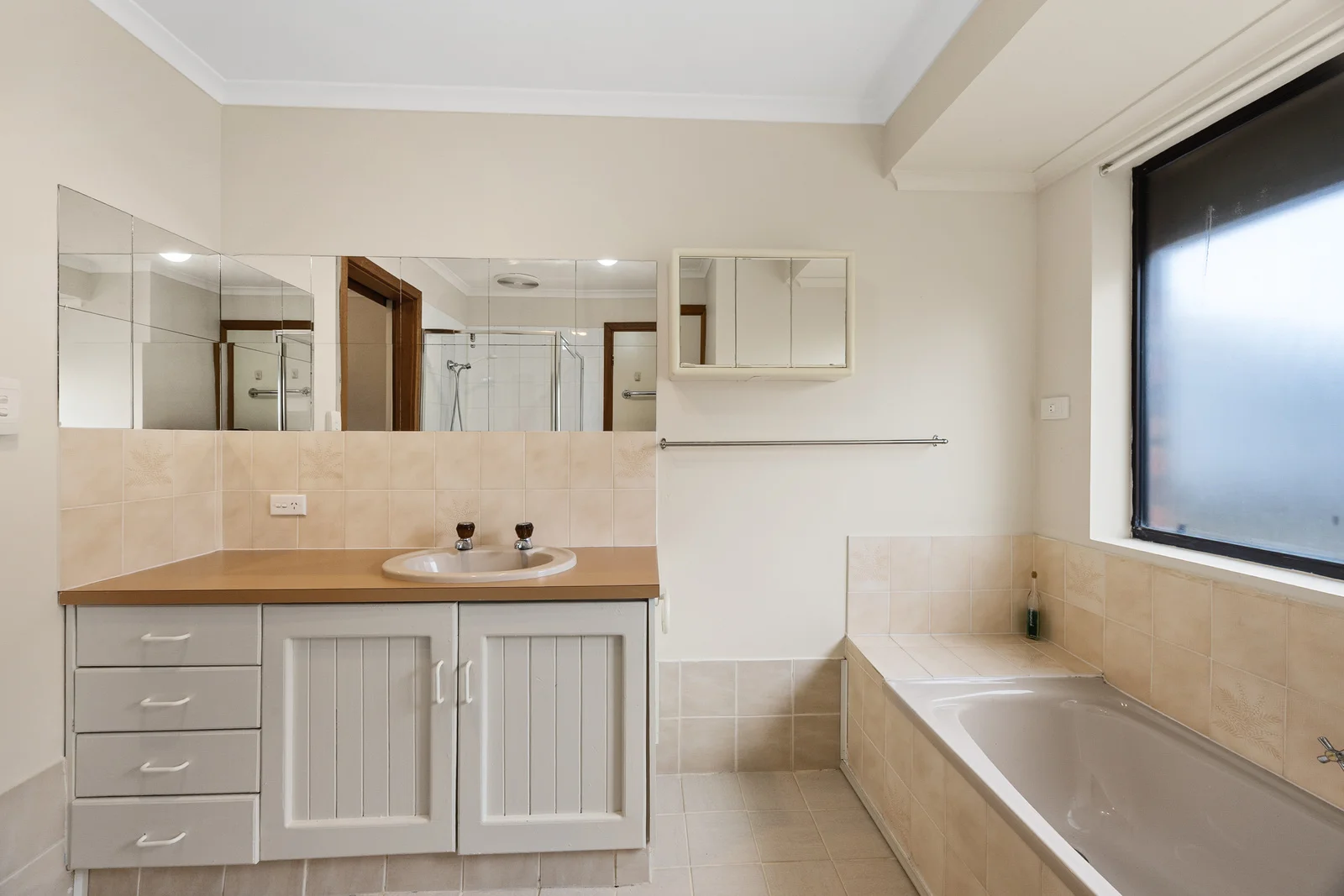 Additional image 16 of 28 Garden Crescent, Murray Bridge SA 5253