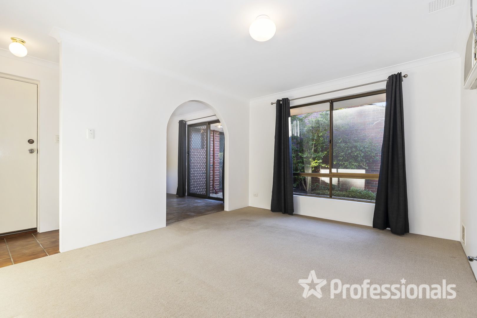 2/61 Valentine Avenue, Dianella WA 6059, Image 2