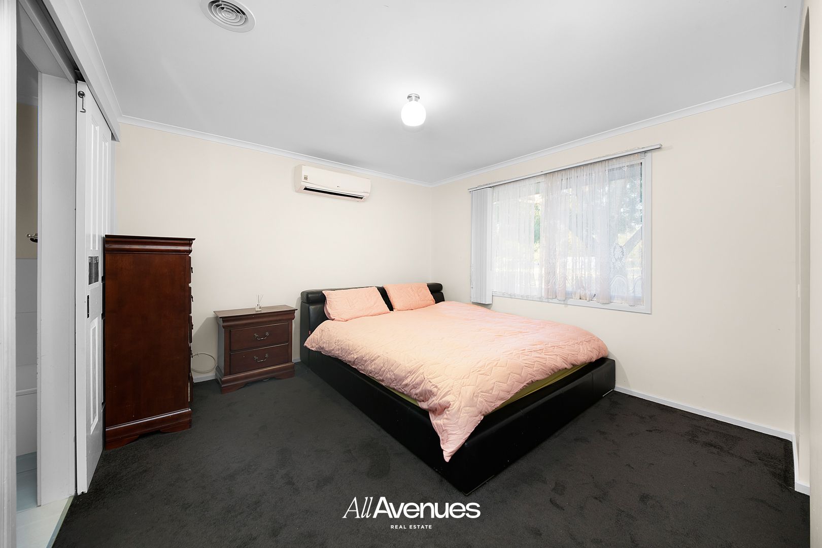 31 Lawless Drive, Cranbourne North VIC 3977, Image 2