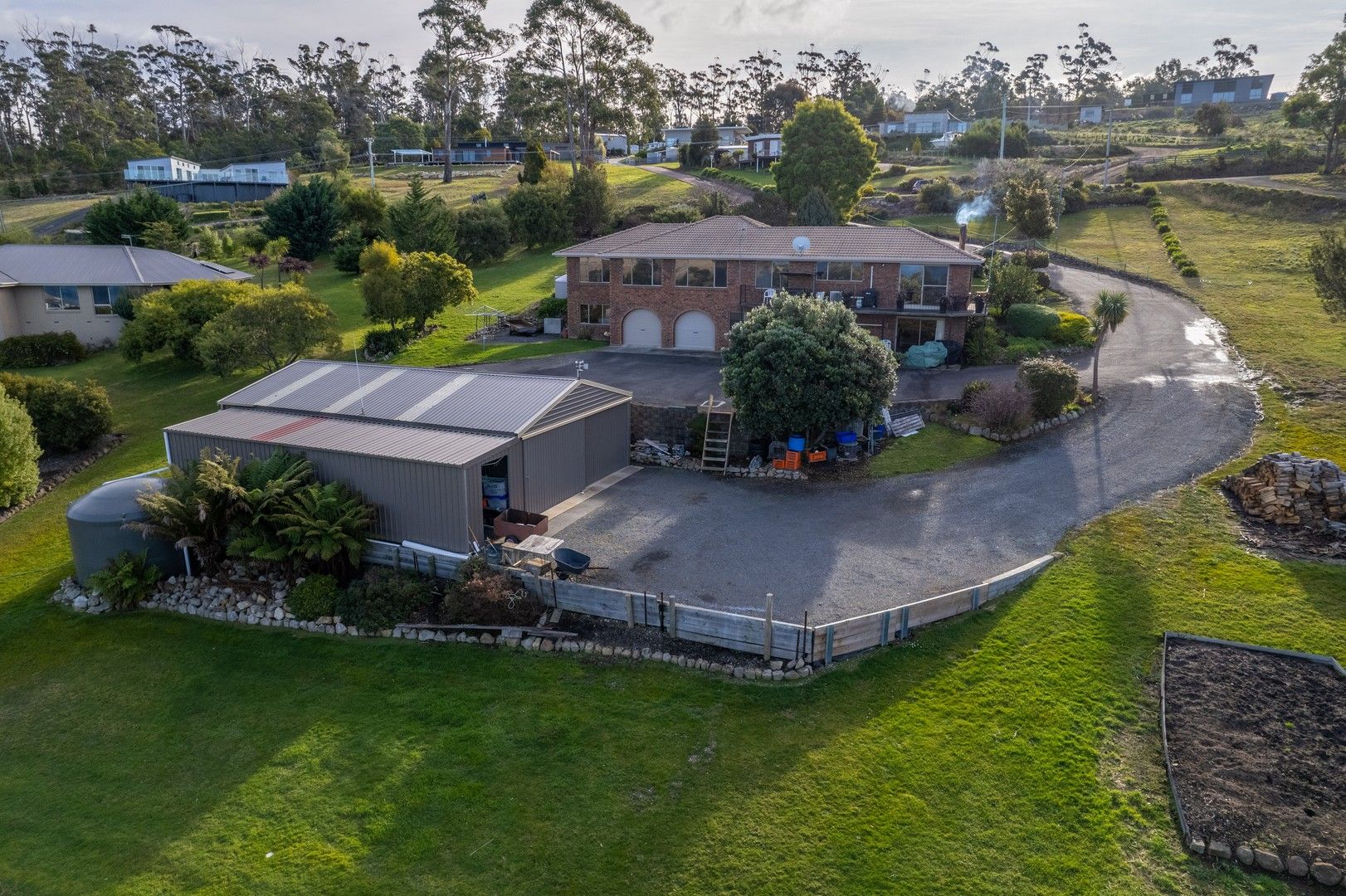 5 bedrooms House in 32 Bernacchi Drive ORFORD TAS, 7190