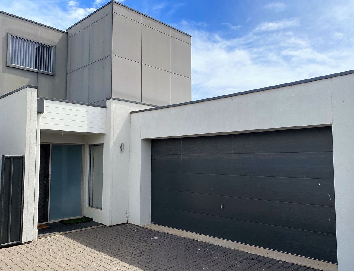 3 bedrooms House in 16 Yerlo Drive LARGS NORTH SA, 5016