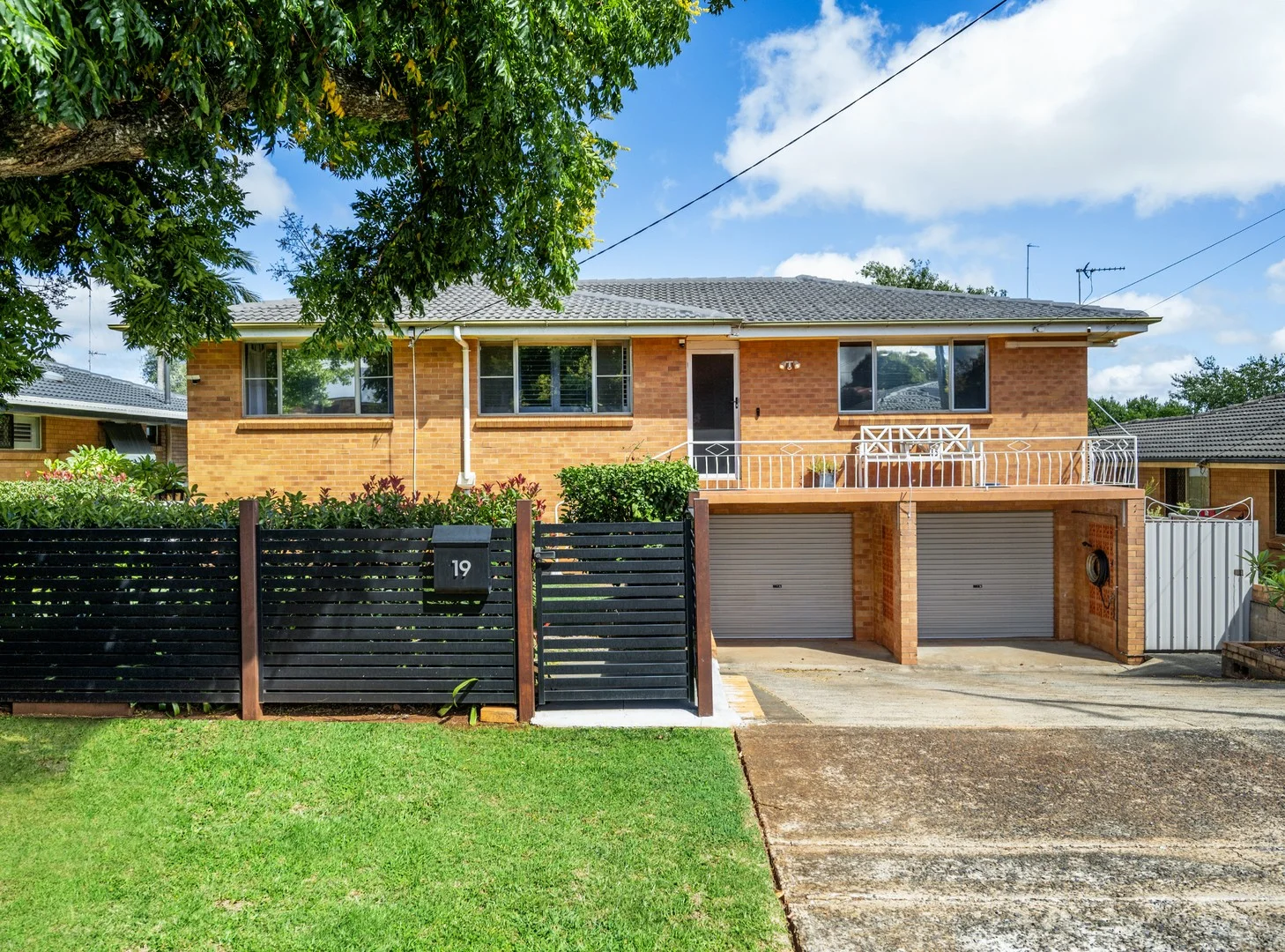 19 Farr Street, Kearneys Spring QLD 4350