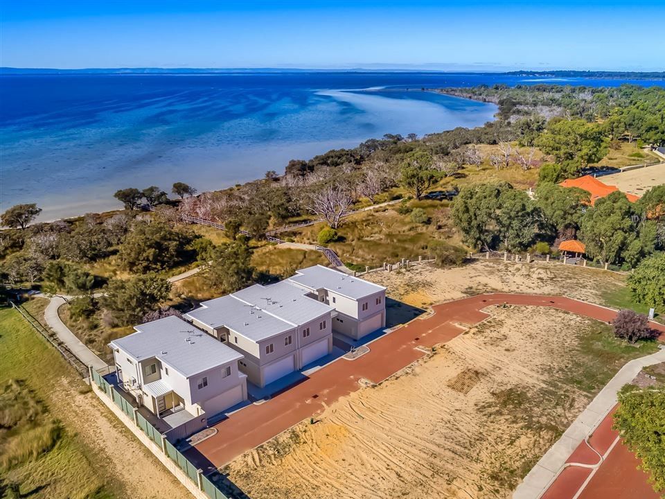 3 bedrooms House in 8/15 BLUERISE COVE FALCON WA, 6210