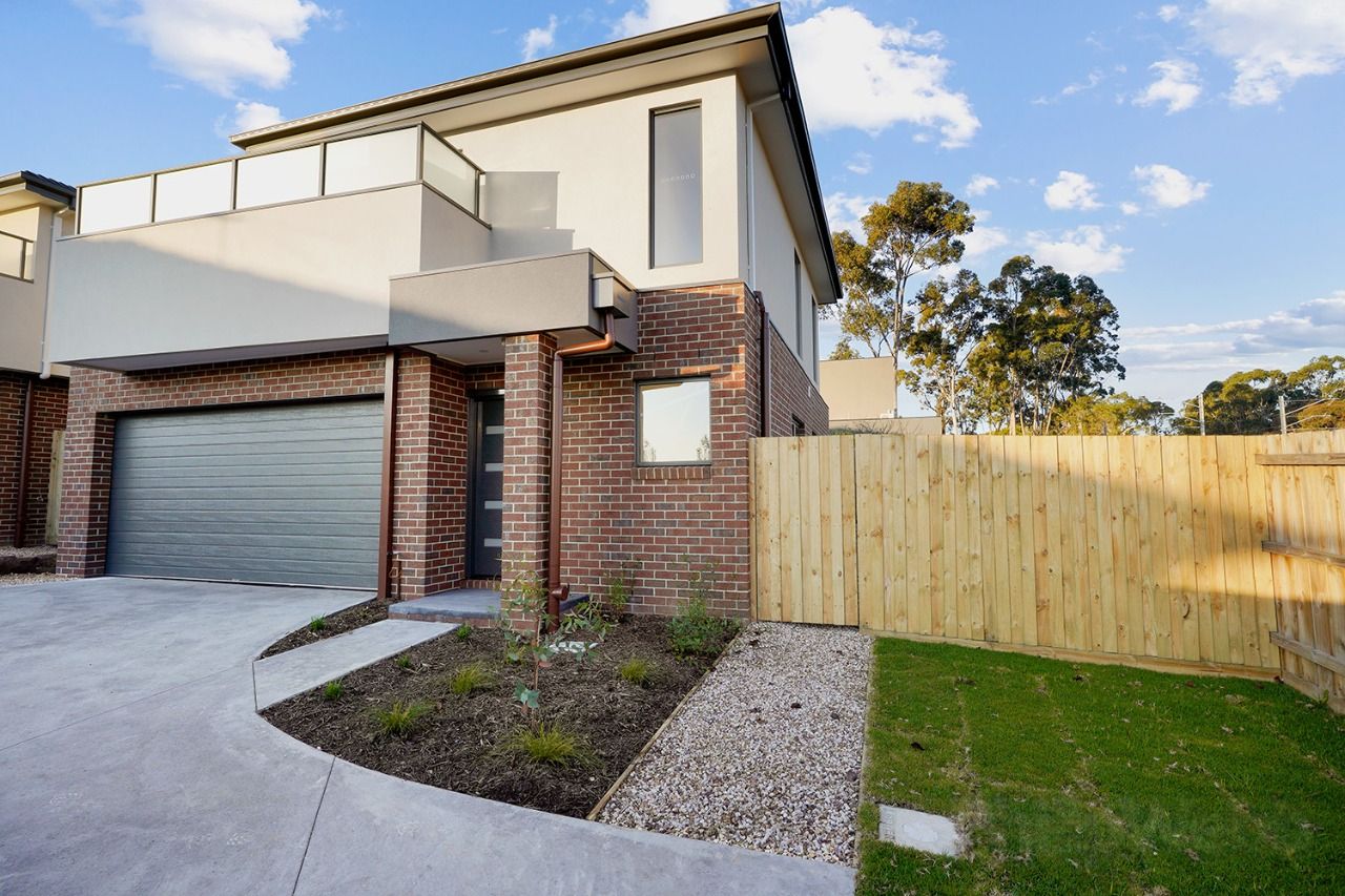 3 bedrooms Townhouse in 4/42 Winyard Drive MOOROOLBARK VIC, 3138
