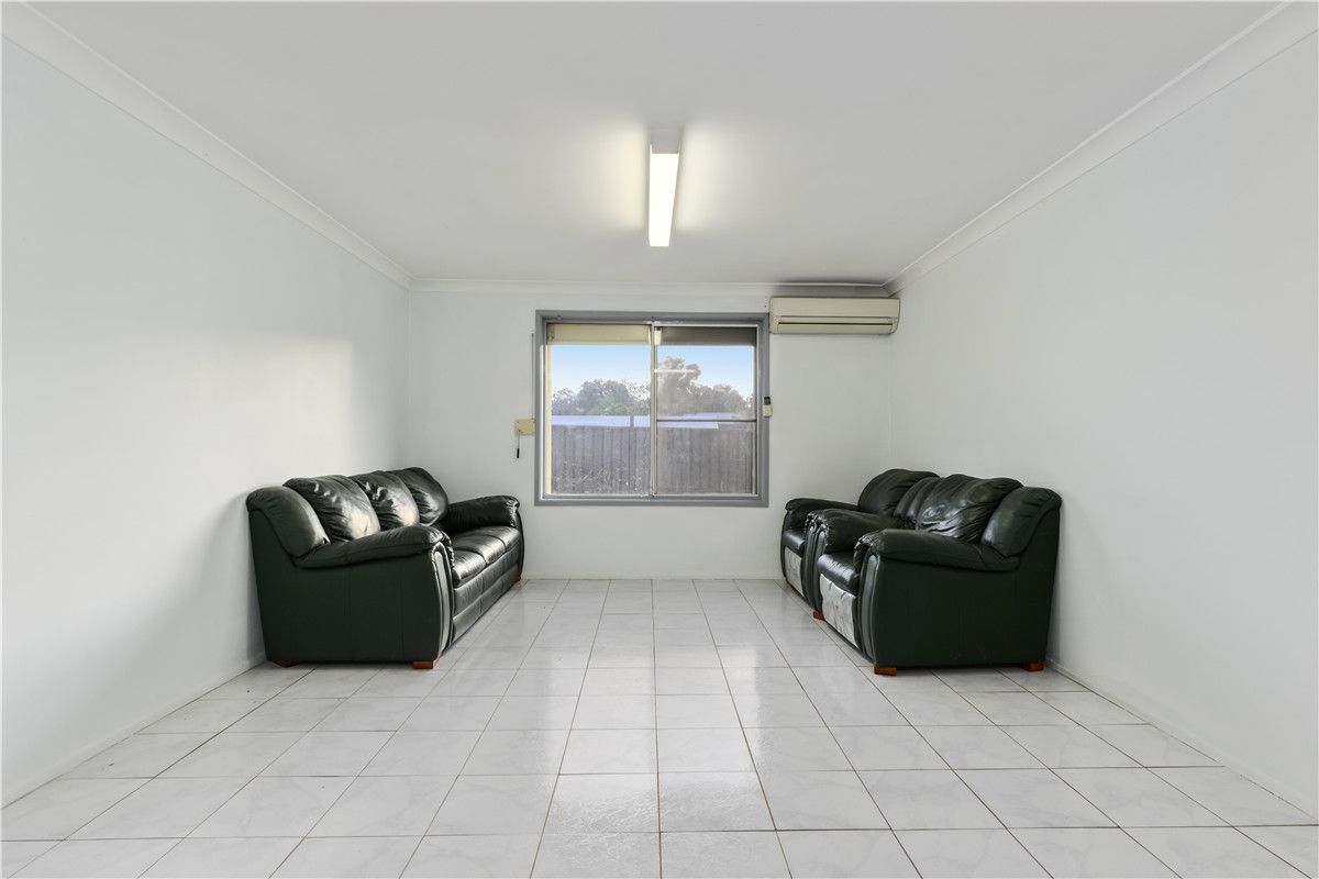 2/18 Hemphill Avenue, Mount Pritchard NSW 2170, Image 1