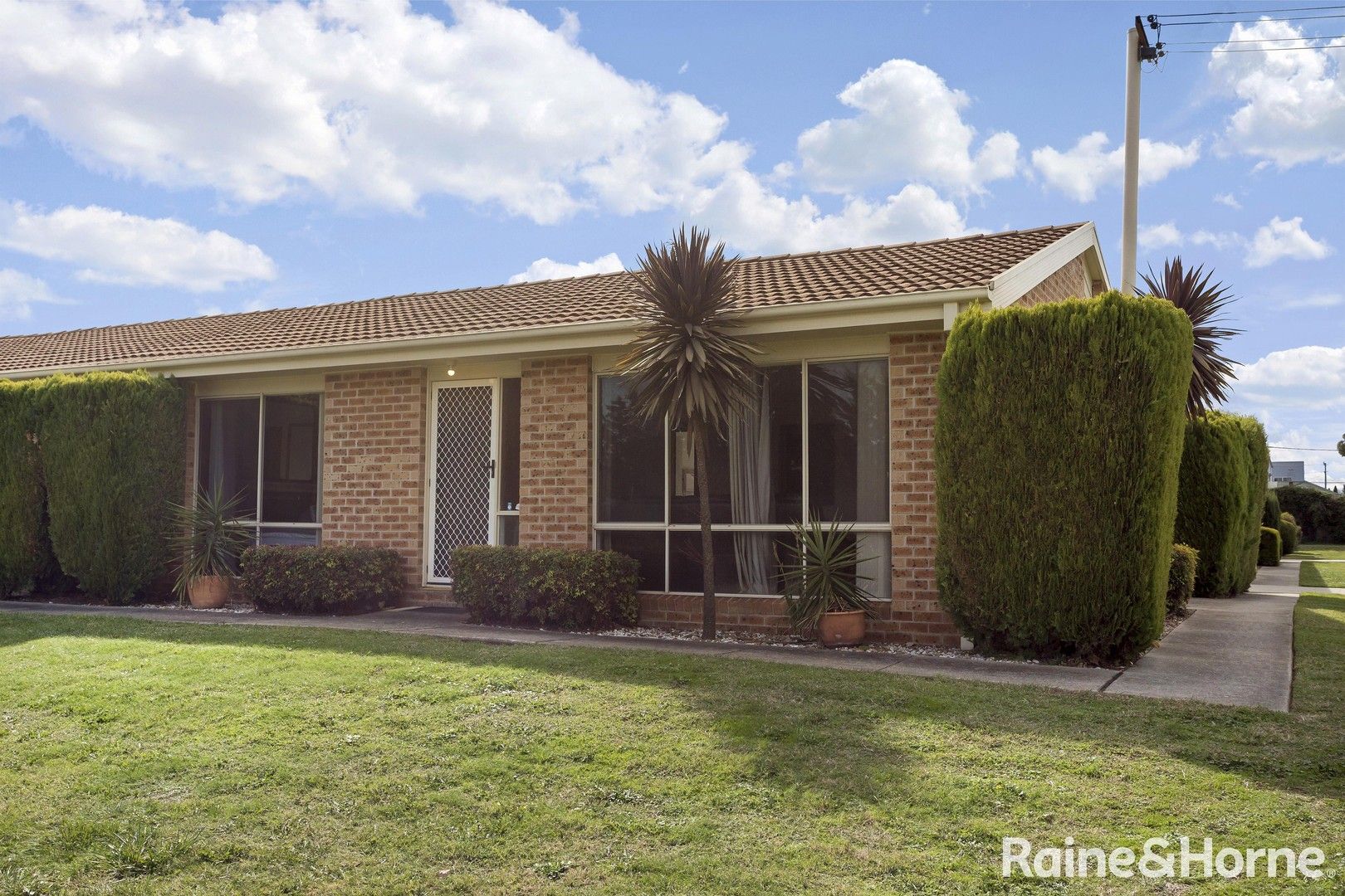 2 bedrooms Townhouse in 5/17-23 Thurralilly Street QUEANBEYAN EAST NSW, 2620