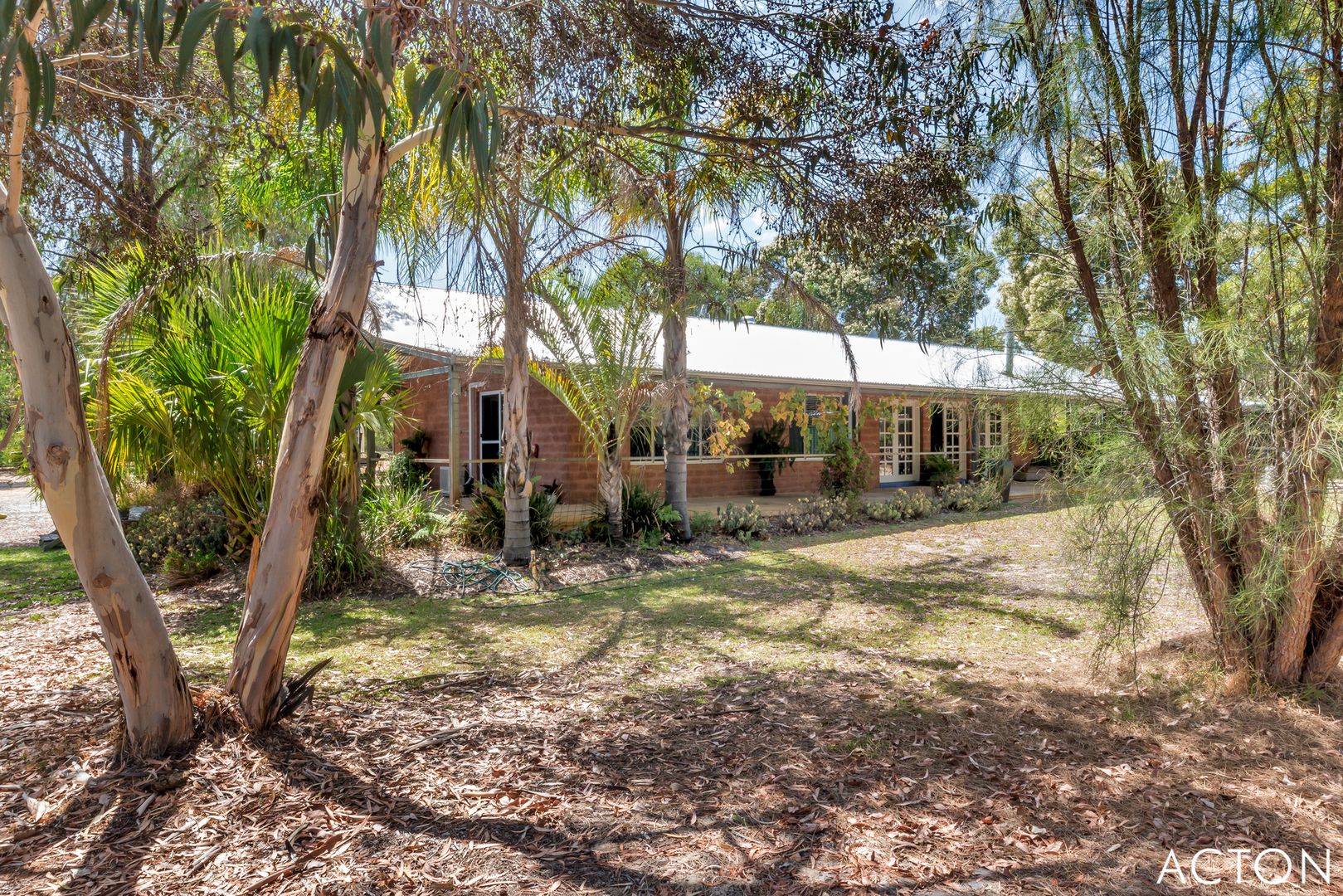 633 Southern Estuary Road, Lake Clifton WA 6215, Image 2