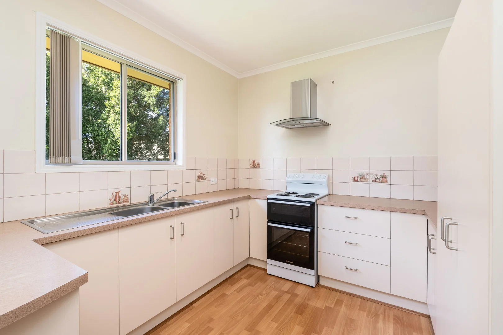 Additional image 8 of 16 Jasmine Court, Tinana QLD 4650