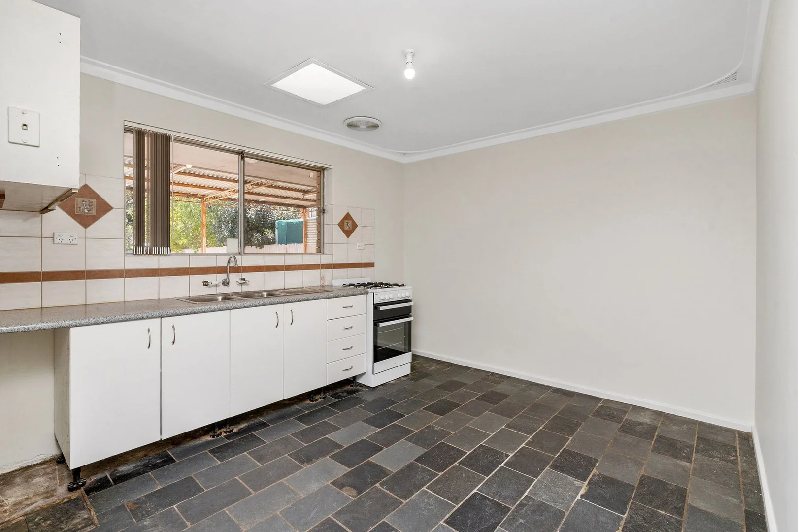 Additional image 5 of 108 James Street, Gosnells WA 6110