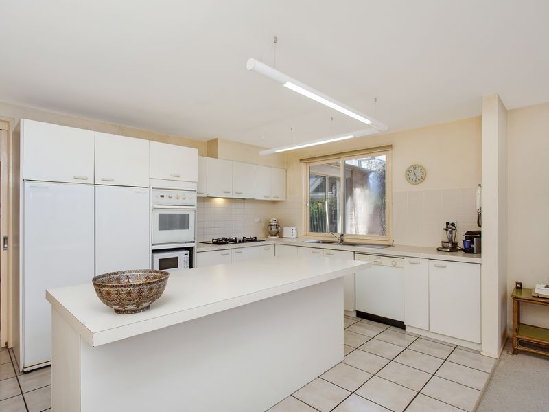 2/44 Pennefather Street, Higgins ACT 2615, Image 2