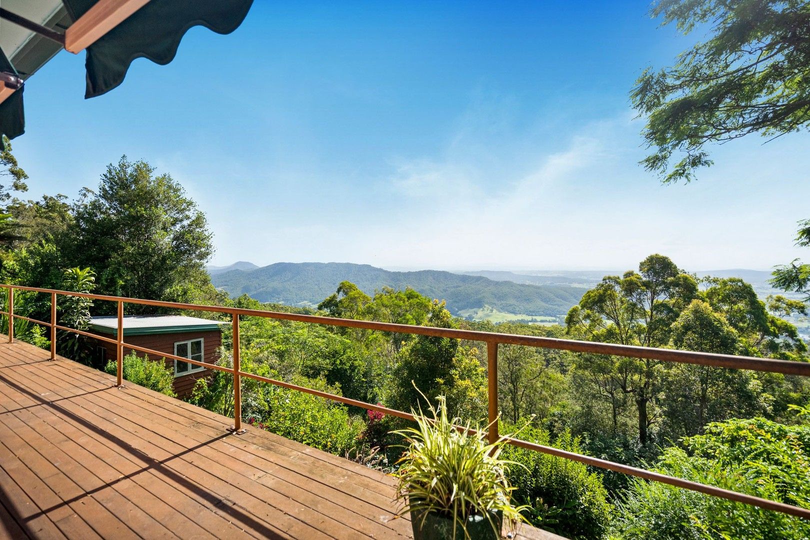 3 bedrooms House in 707-709 Main Western Road TAMBORINE MOUNTAIN QLD, 4272