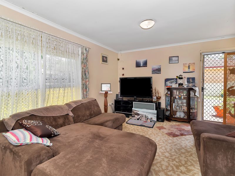 1 & 2/10 Barah Street, Rockville QLD 4350, Image 2