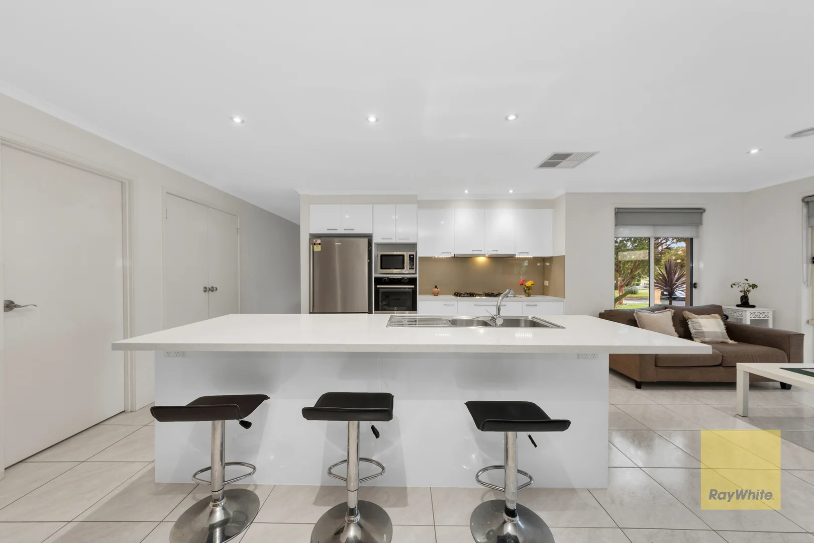 Additional image 10 of 14 Woodsdale Court, Cairnlea VIC 3023