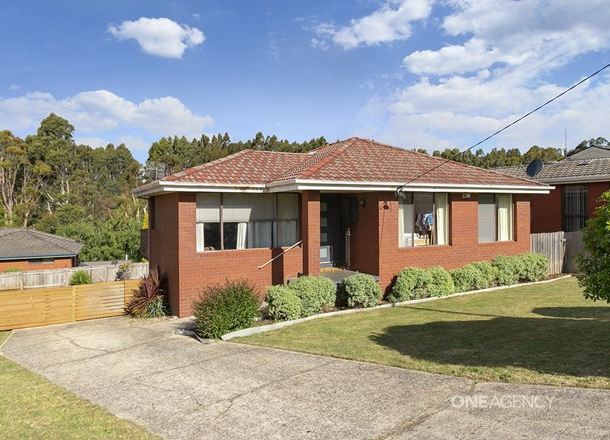 13 Blackwood Parade, Romaine TAS 7320