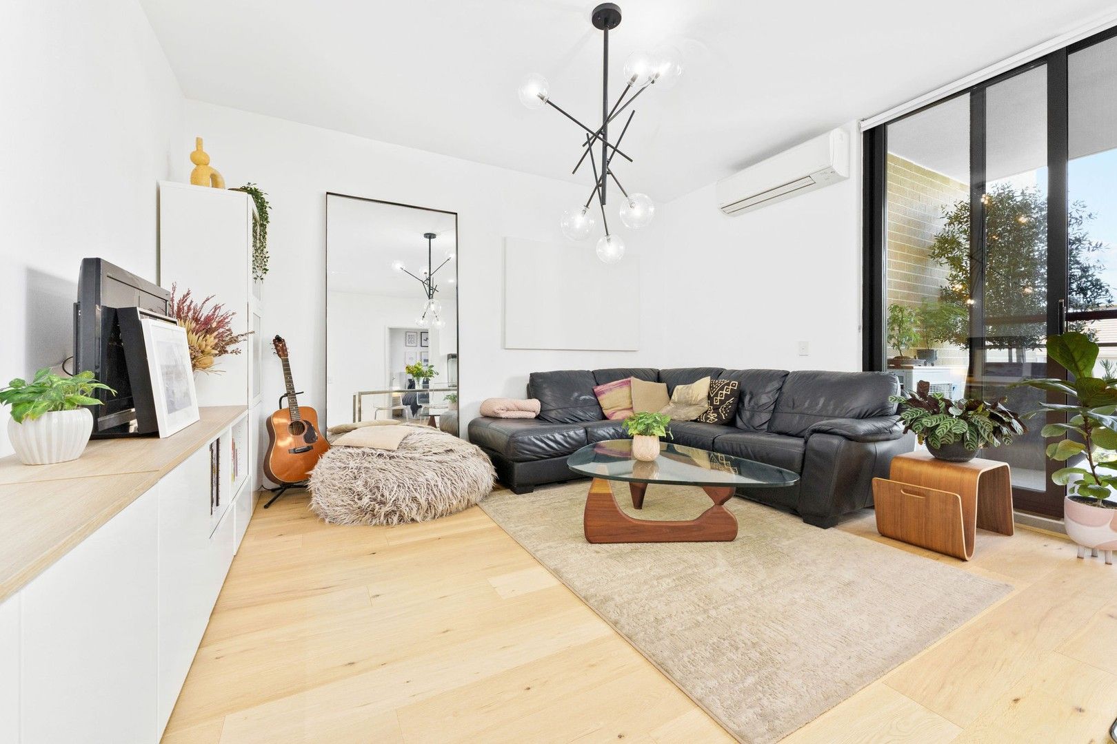 2 bedrooms Apartment / Unit / Flat in 11/31-33 Millewa Ave WAHROONGA NSW, 2076