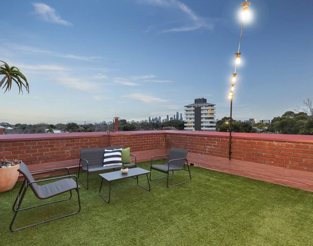 16/3 Cowderoy Street, St Kilda West VIC 3182