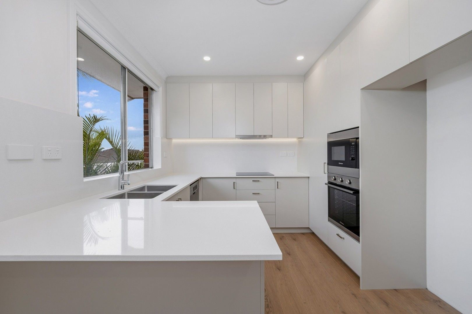 3 bedrooms Townhouse in 4/20 Homedale Crescent CONNELLS POINT NSW, 2221