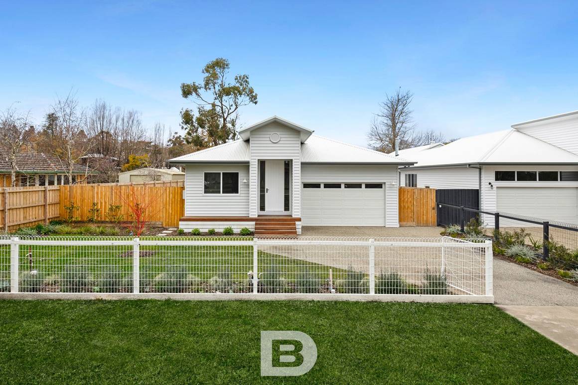 Picture of 8 Davy Street, WOODEND VIC 3442