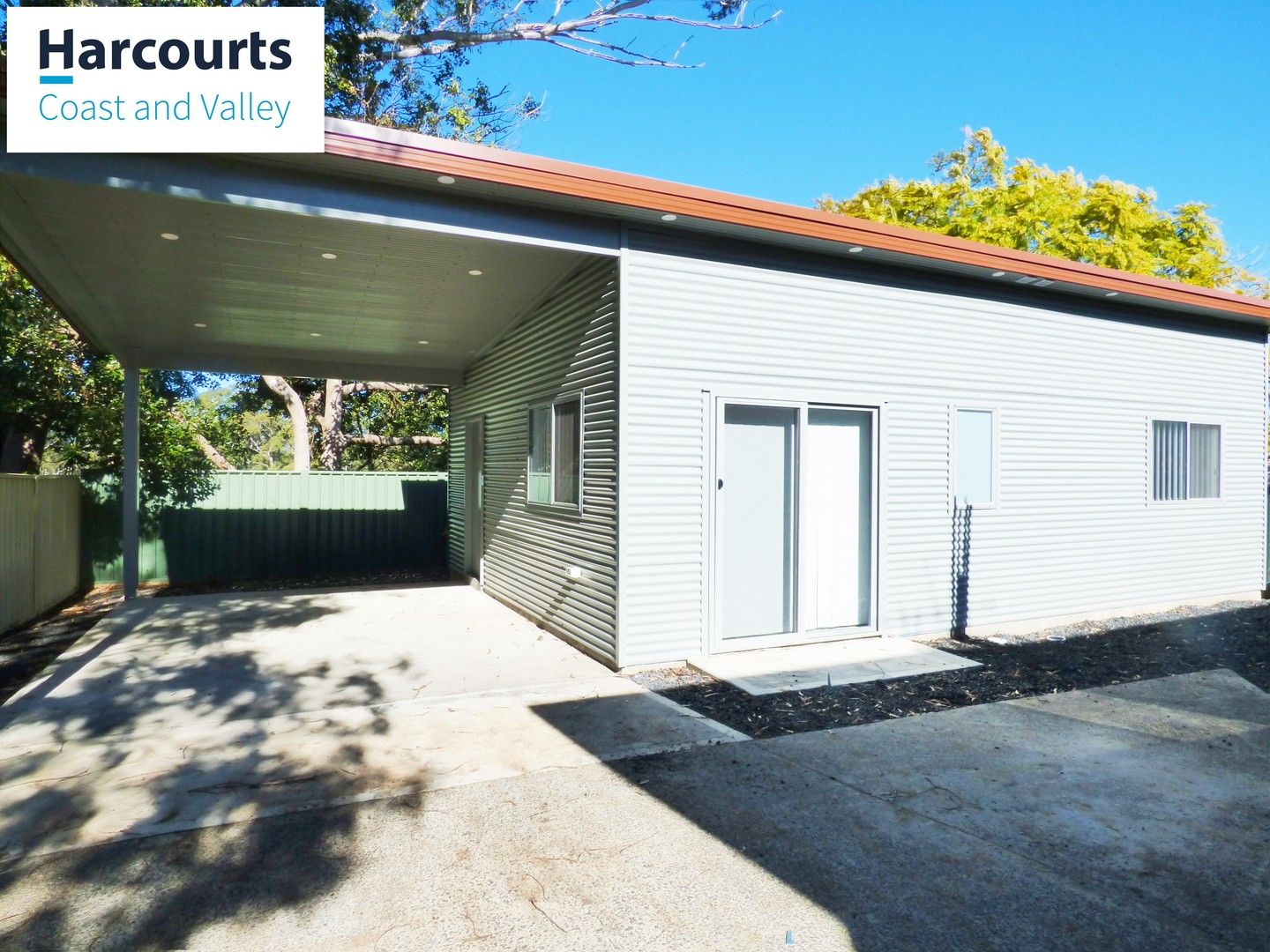 2 bedrooms Studio in 23A Sunset Street WYOMING NSW, 2250
