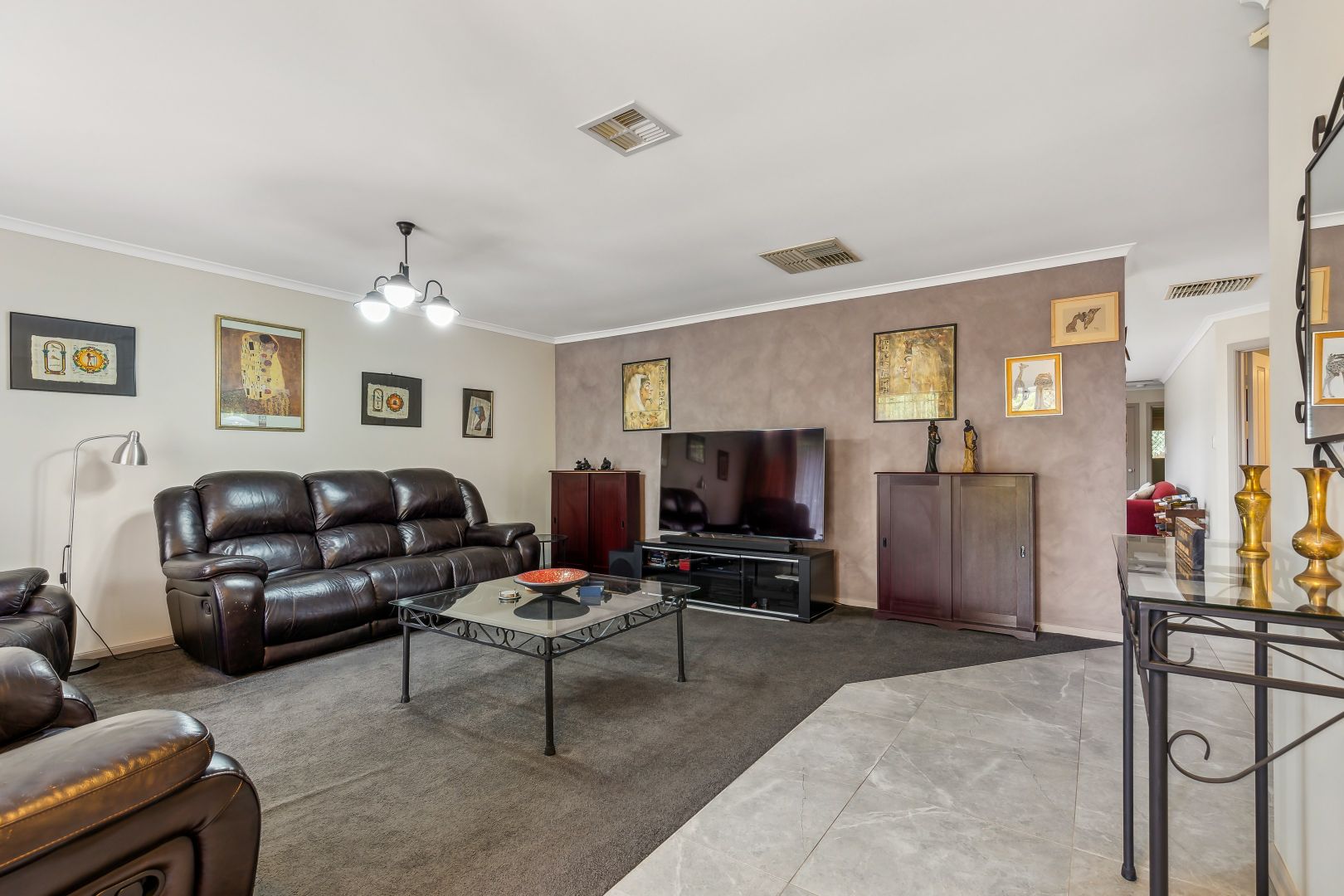 6 Jordan Court, Aberfoyle Park SA 5159, Image 2