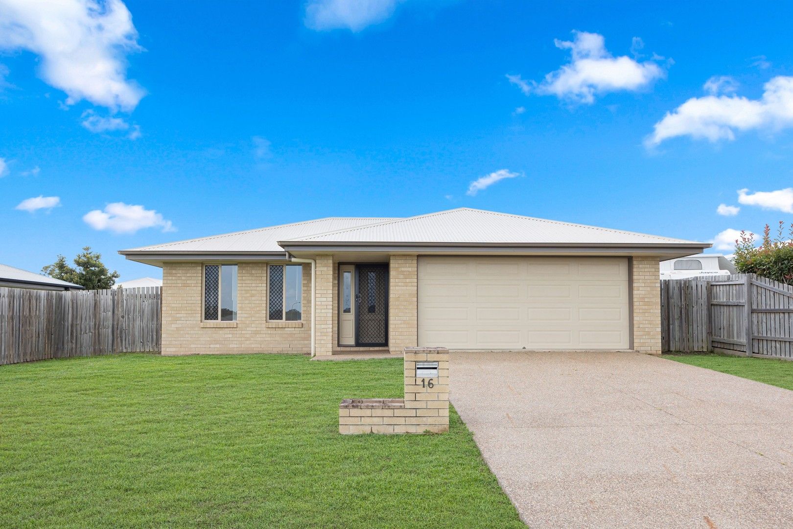 16 Shearwater Street, Kawungan QLD 4655, Image 0