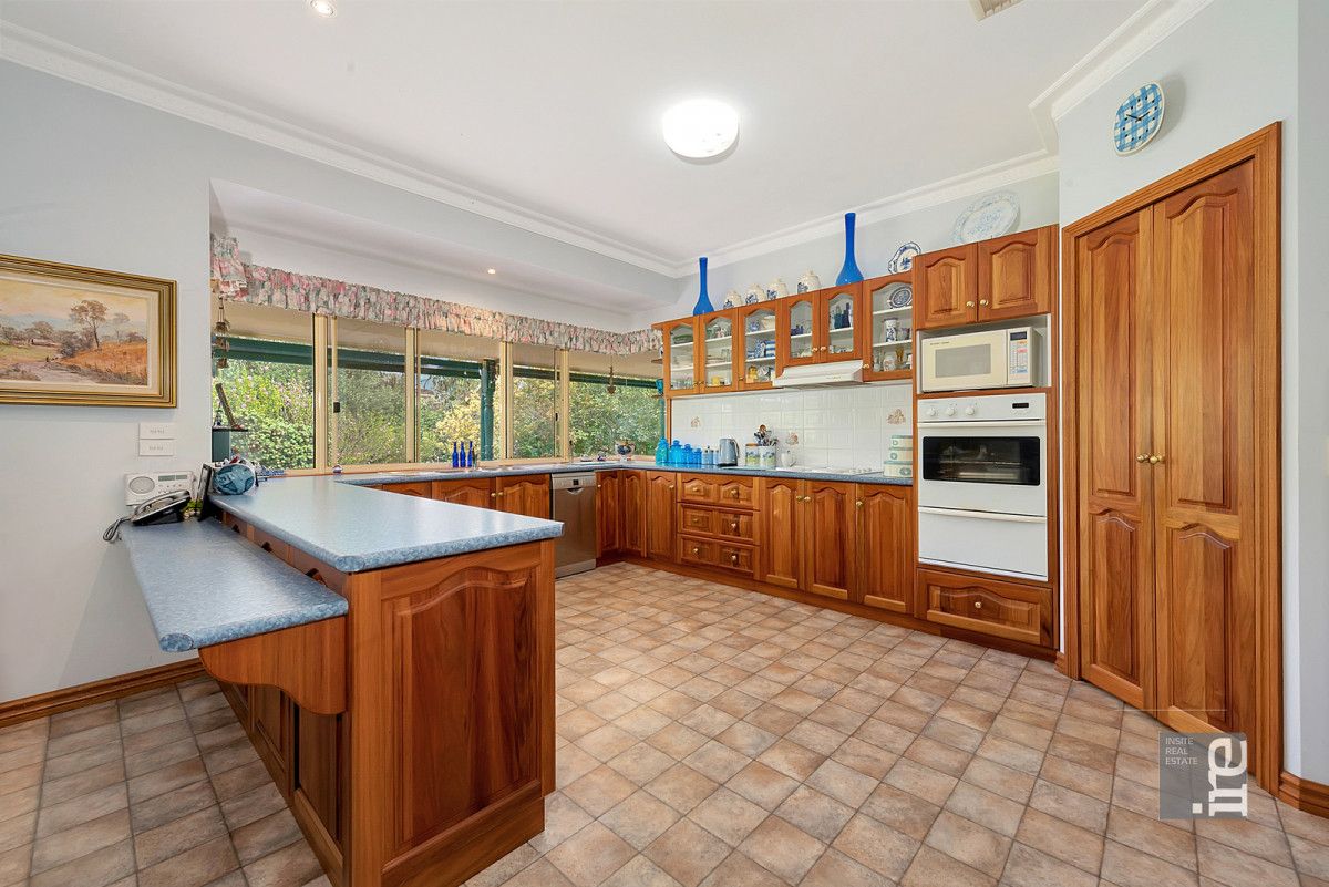 9 Brewer Lane, Eldorado VIC 3746, Image 2